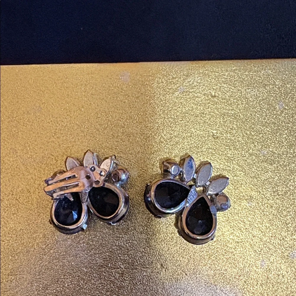 Women’s Vintage Black & Silver Rhinestone Bracelet and Clip Earring Jewelry Set - Picture 5 of 6